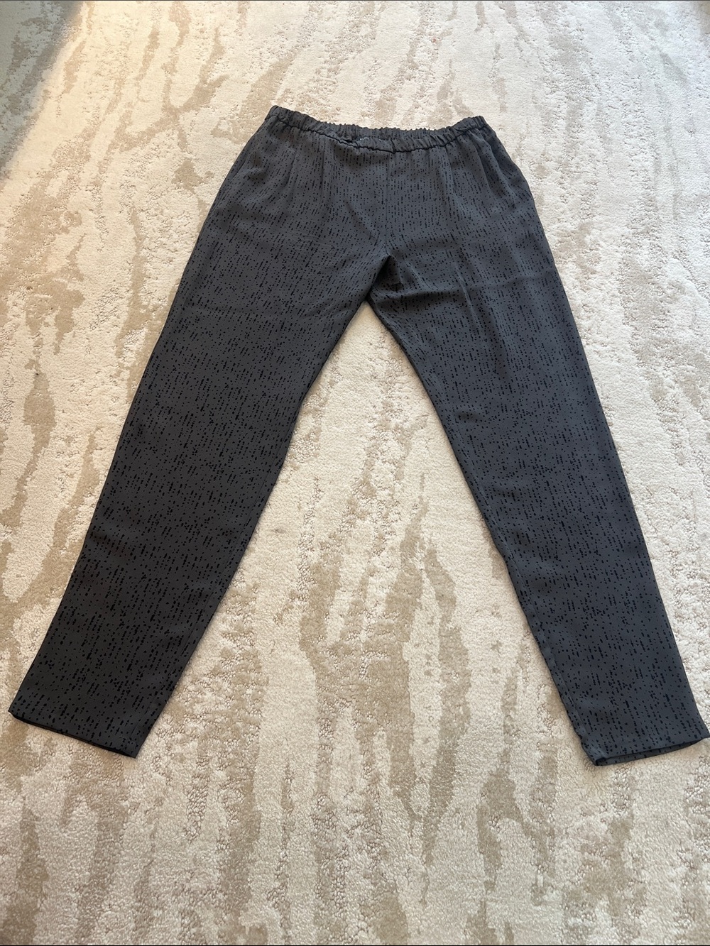 Eileen Fisher Charcoal Straight-Leg pant. 100%silk